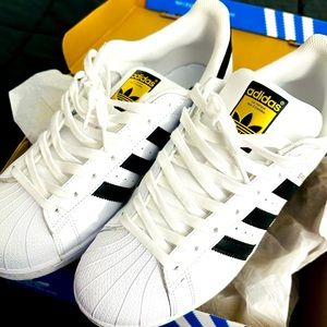Adidas superstar